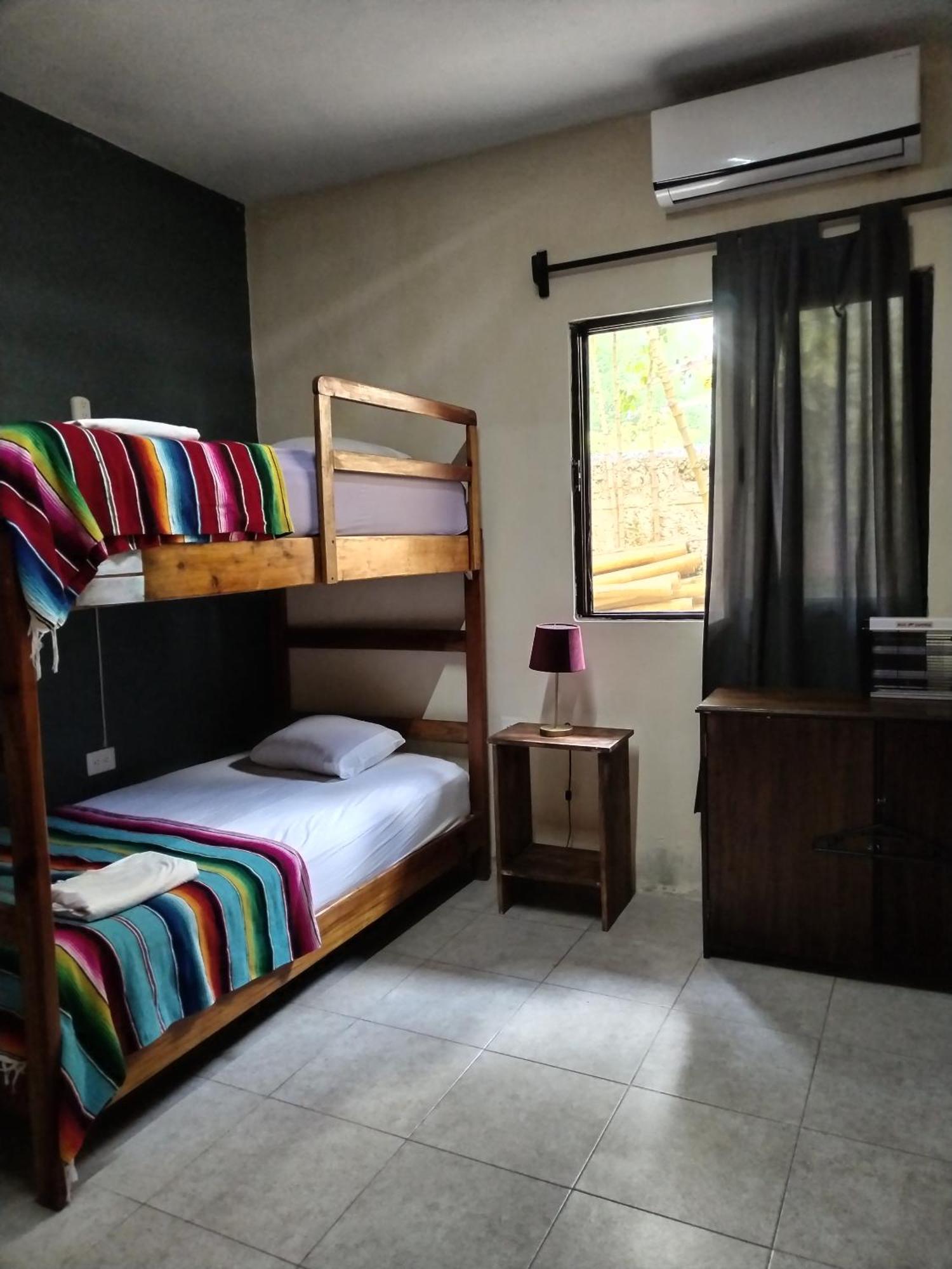 Hostel Casa Xtakay Вальядолид Экстерьер фото